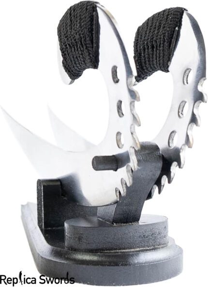 Riddick Saber Claws Knife Life Size Metal Replica