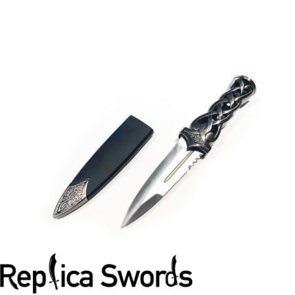 Chloe Metal Knife From The Last Witch Hunter