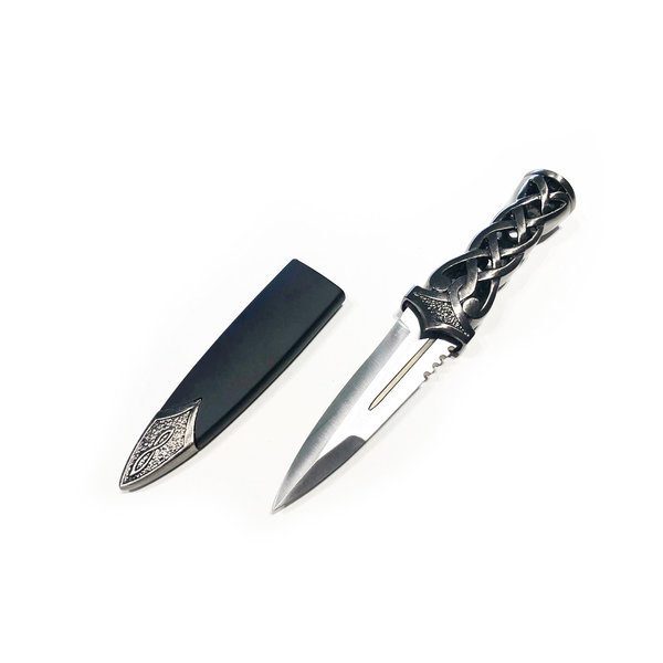 the-last-witch-hunter-chloes-knife the last witch hunter chloes knife